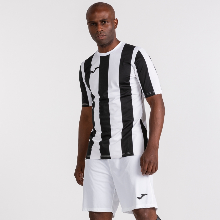 Inter black. Чёрно белая футболка в полоску Joma.